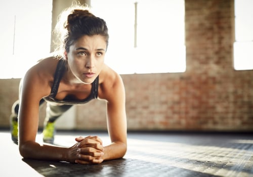How can a woman make a workout plan at home?